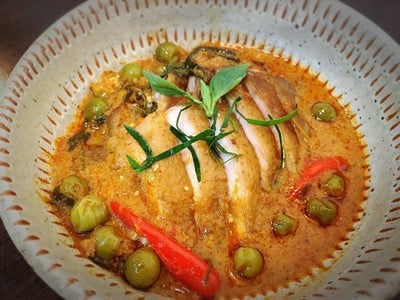 พะแนงไก่ย่าง