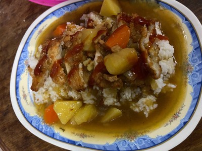 ข้าวราดแกงกะหรี่ญี่ปุ่น