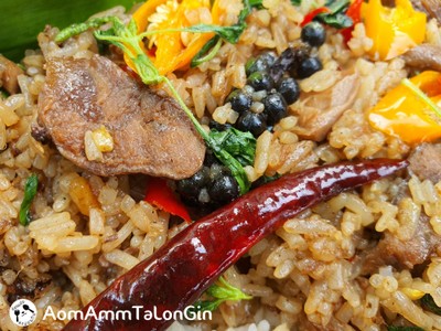 ข้าวมันเนื้อเอ็นแก้วกะเพราพริกข่า