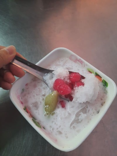 อาหาร หรือ เครื่องดื่ม
