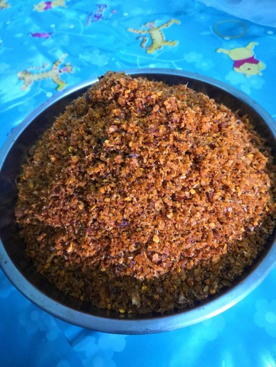 น้ำพริกนรก กรุบกรอบ เนื้อปลาช่อนทะเล แน่นๆ บรรจุในถุงซีลสูญญากาศ ขนาด 110g