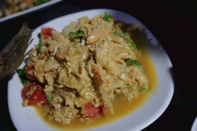 ปูนิ่มผัดผงกะหรี่