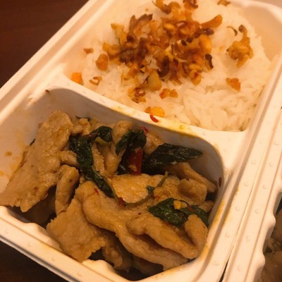 ข้าวกะเพราหมูนุ่ม สูตรคุณแม่