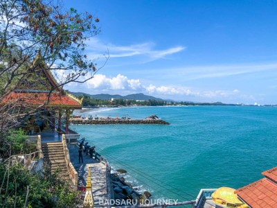 เมือมองจากศาลาชมวิวของวัดถ้ำเขาเต่า