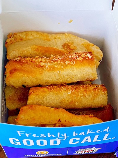 Almond Pretzel bites