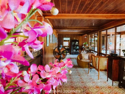 บรรยากาศของทางเดินภายในที่พัก