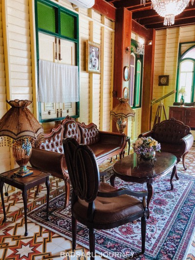 ภายในของเรือนสีลม อาจจะคุ้นเคยจากละครหลายๆ เรื่อง