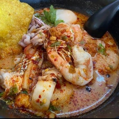 ก๋วยเตี๋ยวฟ้าผ่า - ก๋วยเตี๋ยวฟ้าผ่า -