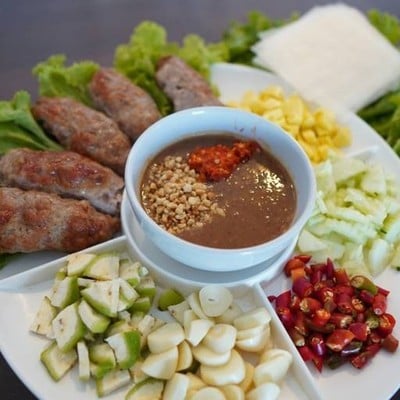 ปนัดดาแหนมเนือง ชัยภูมิ