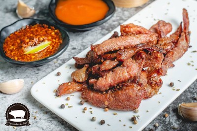 อาหาร หรือ เครื่องดื่ม