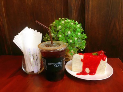BEYOND CAFE (บียอนด์ คาเฟ่ กาแฟ เค้ก) หนองประจักษ์