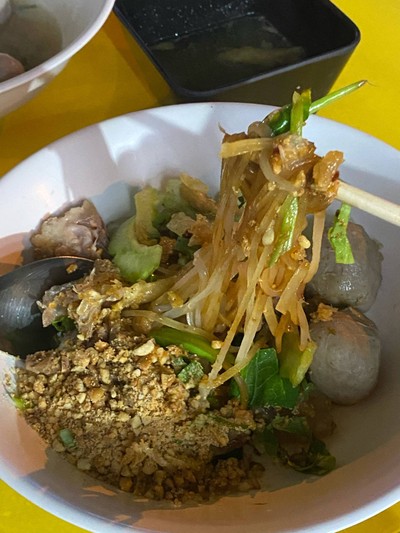 เส้นเล็กน้ำตกแห้ง