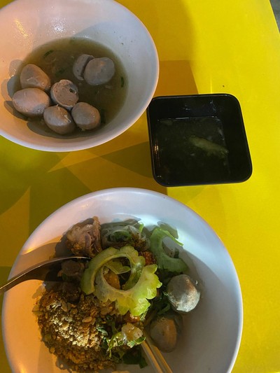 เส้นเล็กน้ำตกแห้ง