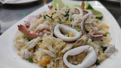 ข้าวผัดทะเล