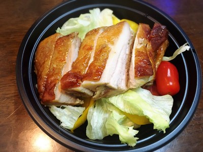 สลัดไก่ย่าง