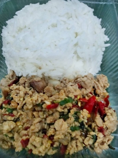 อร่อย ได้เยอะ ใครที่เป็นคนชอบกินข้าวกะเพราต้องลอง แล้วจะลืมร้านอื่นไปเลย