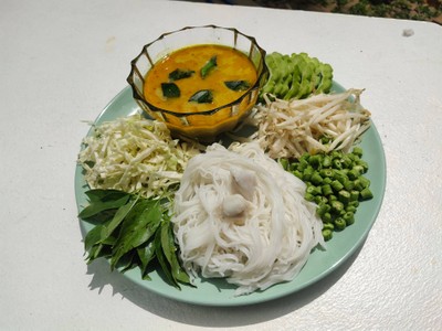 ขนมจีนน้ำยาปู