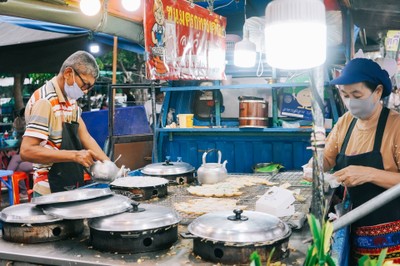 เรียกได้ว่าทริปนี้อิ่มบุญ อิ่มท้องกันเลยในวันเดียว