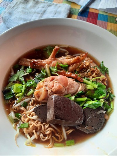 อาหาร หรือ เครื่องดื่ม