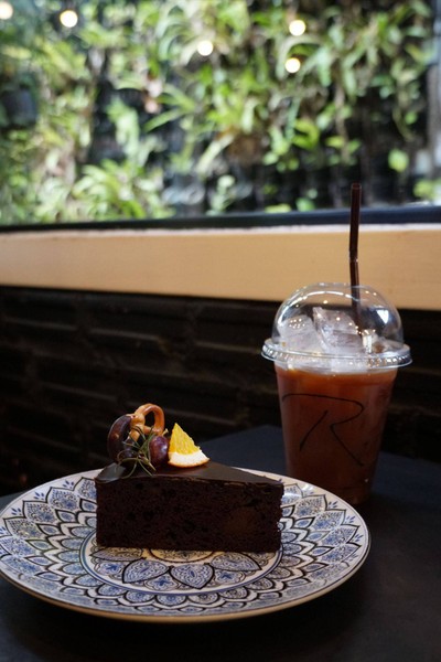 อาหาร หรือ เครื่องดื่ม