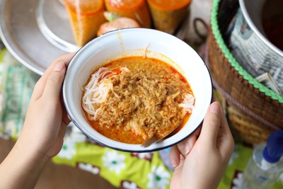 อาหาร หรือ เครื่องดื่ม