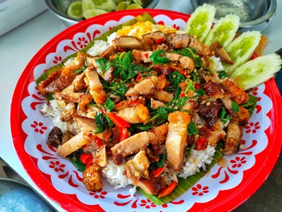 อาหาร หรือ เครื่องดื่ม