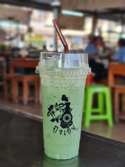 อาหาร หรือ เครื่องดื่ม