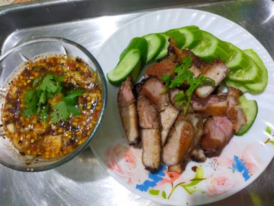 อาหาร หรือ เครื่องดื่ม