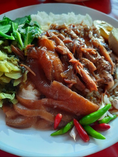 ขาหมู(กับข้าวไม่มีไข่)