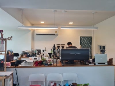 บรรยากาศ Attitude Coffee. สามพราน