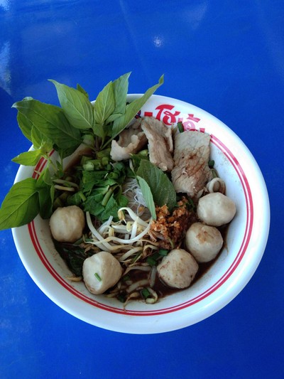 เล็กน้ำตกหมูหมักพิเศษ-เส้นใหญ่-หมี่เหลือง-มาม่า-วุ้นเส้น-หมี่ขาว