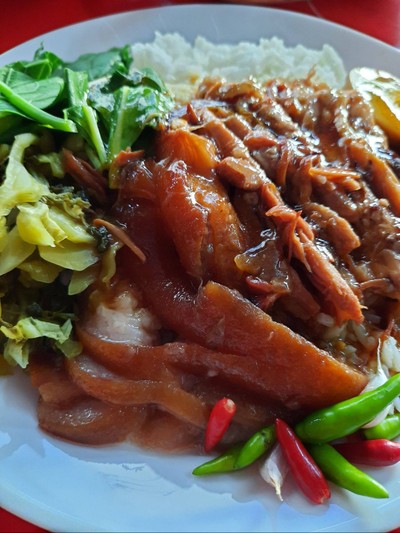 อาหาร หรือ เครื่องดื่ม