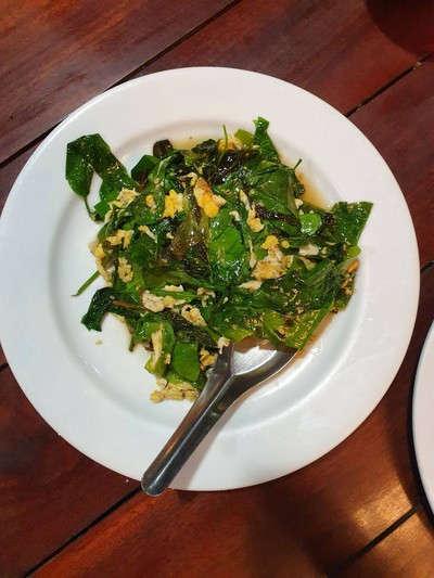 ใบเหมียงผัดไข่