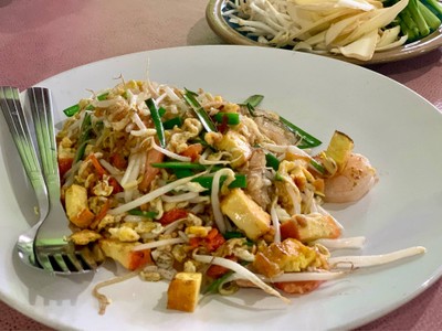 ผัดไทยกุ้งสด