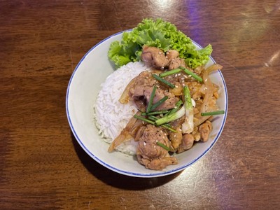 ข้าวหน้าไก่ผัดซอสเทอริยากิ