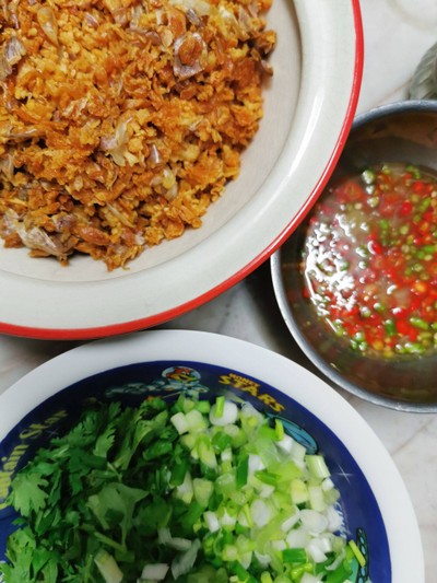 วิธีทำ ก๋วยเตี๋ยวน้ำหมู วิธีทำ ก๋วยเตี๋ยวน้ำหมู