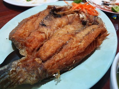 ปลากระพงทอดน้ำปลา