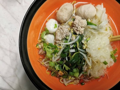 วิธีทำ ก๋วยเตี๋ยวน้ำหมู วิธีทำ ก๋วยเตี๋ยวน้ำหมู