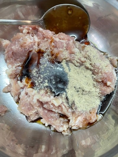 วิธีทำ ดอกฟักทองยัดไส้หมูสับ 