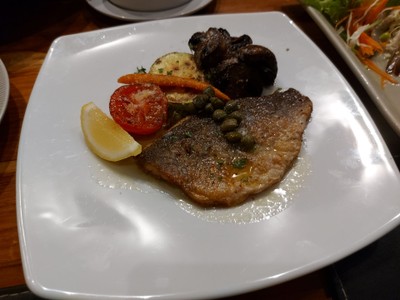 อาหาร หรือ เครื่องดื่ม