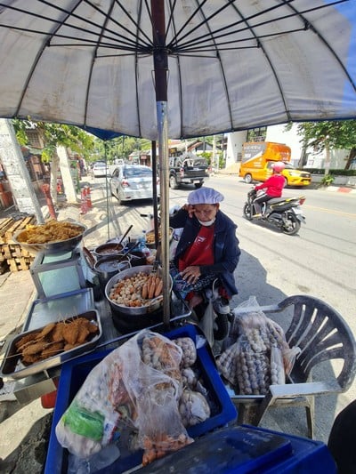 ลูกชิ้นป้าปุ๋ย สาขาหลังมช. สาขาหลัง มช