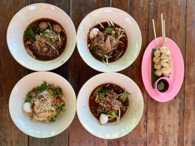 ก๋วยเตี๋ยวเรือในคลอง อยุธยา
