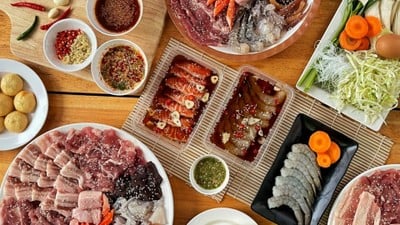 หญิงใหญ่ หมูกระทะ
