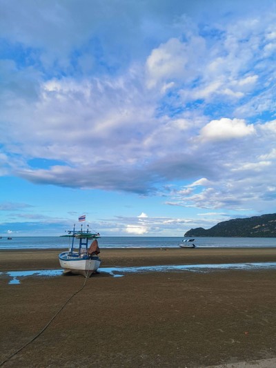 สระว่ายน้ำ/ชายหาด