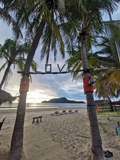 สระว่ายน้ำ/ชายหาด