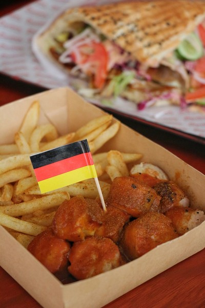 อาหาร หรือ เครื่องดื่ม