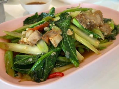 ผัดคะน้าปลาเค็ม