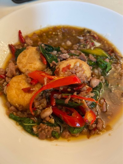 ผัดกระเพรา(ราดข้าว)