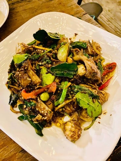 ปลาฉลามผัดฉ่า
