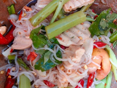 ตำขนมจีนเส้นสด หมูยอ